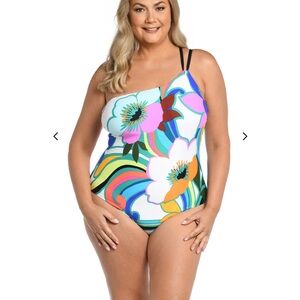NWT La Blanca Suncatcher‎ One Shoulder Women’s Swimsuit Size 22W